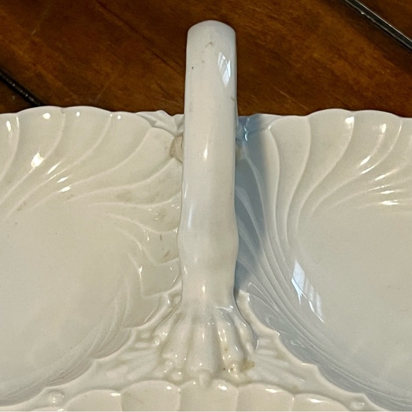 Vintage White Porcelain Divided Serving Dish – Shell Pattern with Handle - Picture 13 of 13
